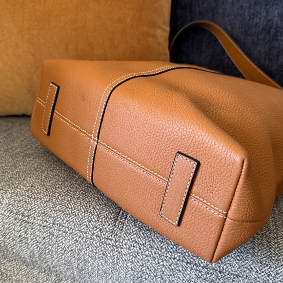 Strathberry Tan Leather Large Lana Shoulder Bag - Picture 10 of 17